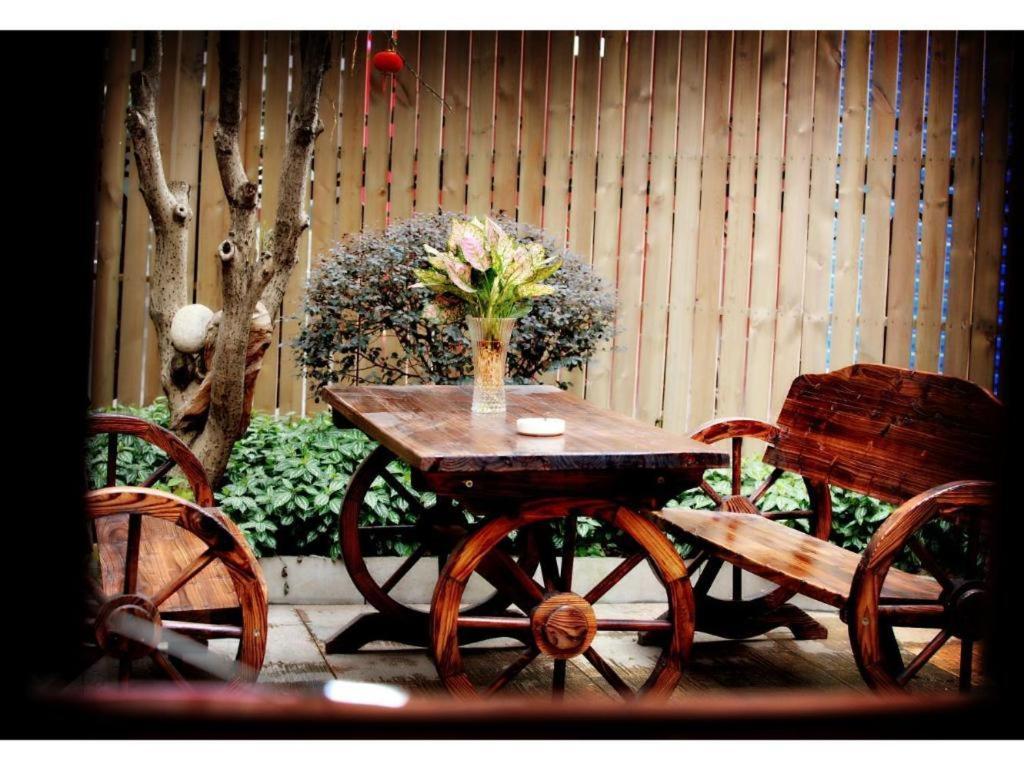 Parkside Hostel Гуйлинь Экстерьер фото